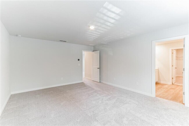 Building Photo - 727 Ruddy Dr