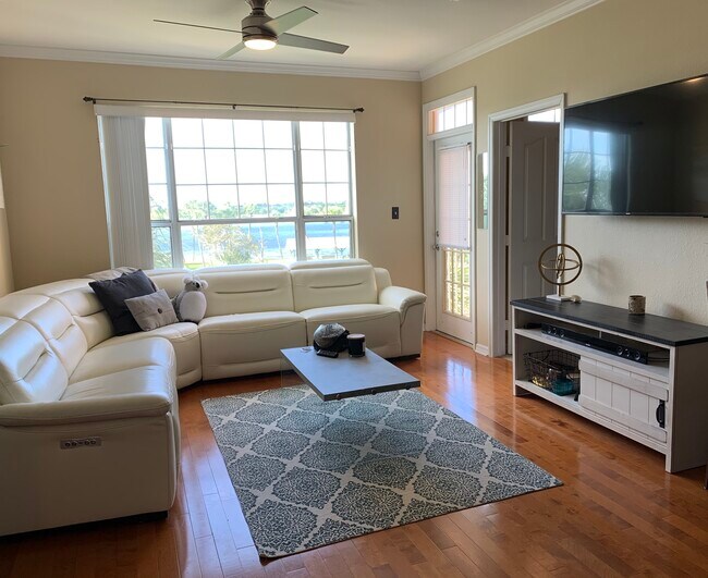 Building Photo - 5000 Culbreath Key Way