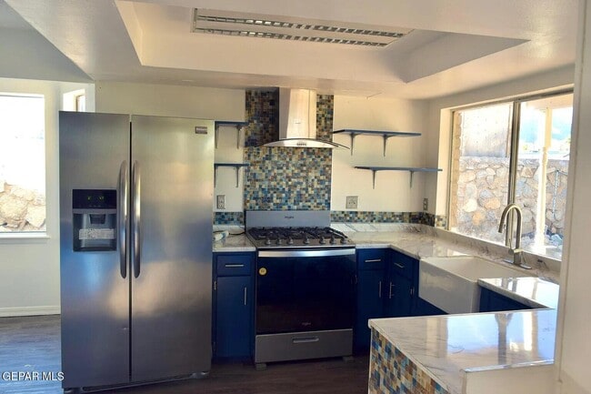 Building Photo - 4613 Sun Valley Dr