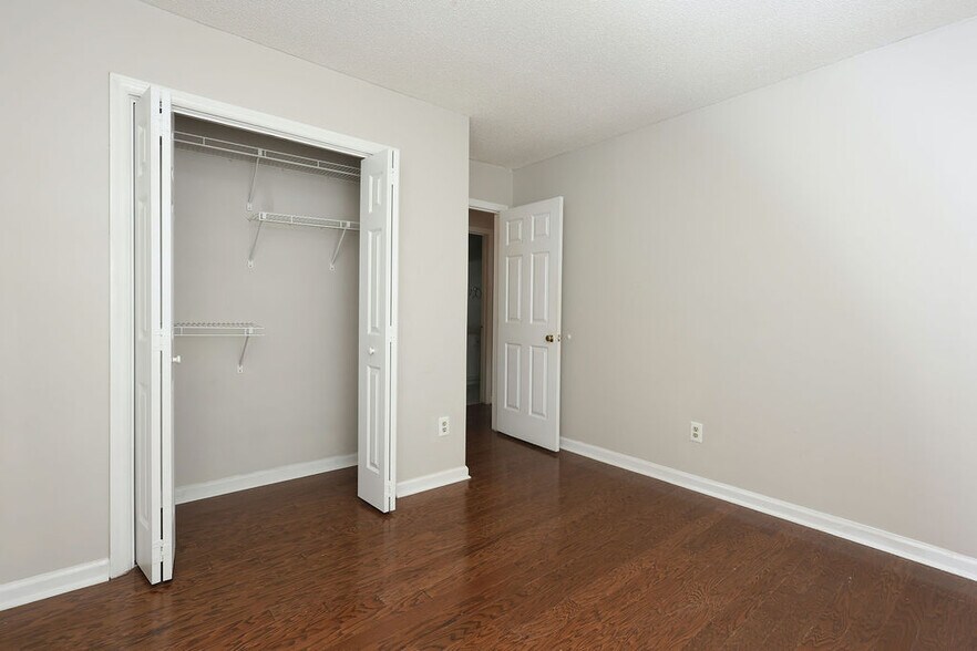 Building Photo - 112 Buena Vista Dr