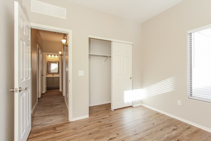 Building Photo - 461 East Placita Rejilla