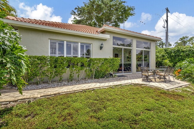 Building Photo - 10891 Fairmont Village Dr
