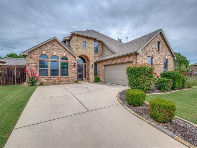 Building Photo - 7003 Chittamwood Dr