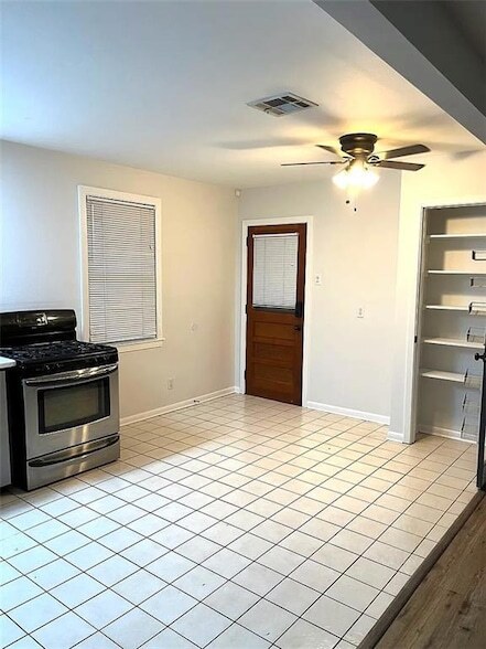 Building Photo - 4 Gretna Blvd