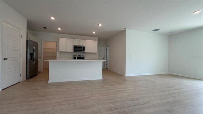 Building Photo - 5152 Native Mile Lp