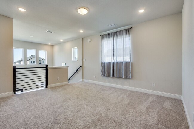 Building Photo - 10538 Downy Cup Dr