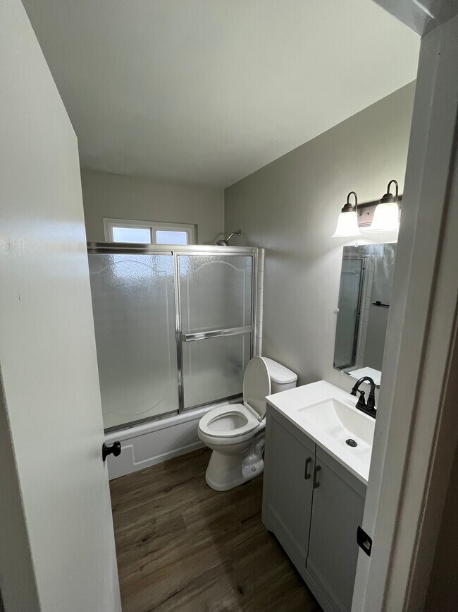 Building Photo - 816 Tokay Ln