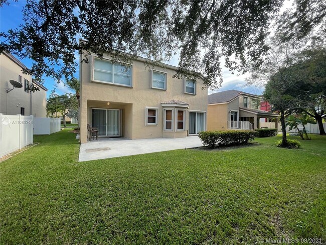 Building Photo - 16331 SW 49th Ct