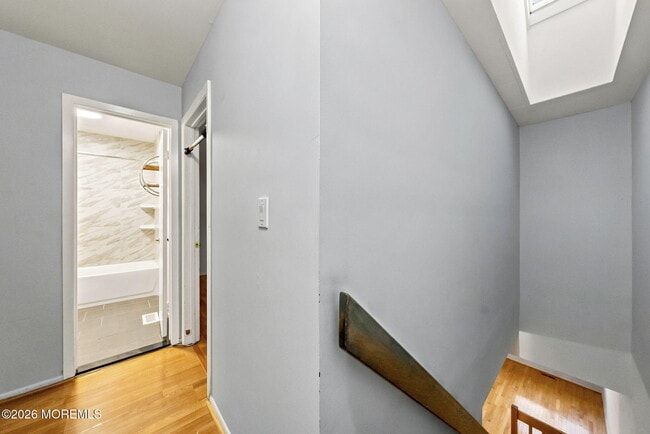 Building Photo - 276 Longwood Dr