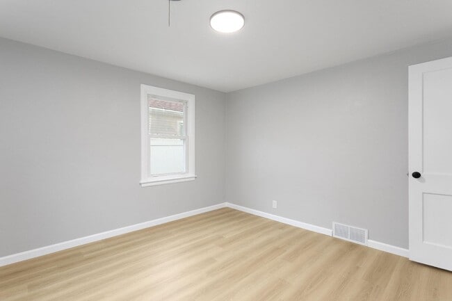 Building Photo - 1129 Beale St