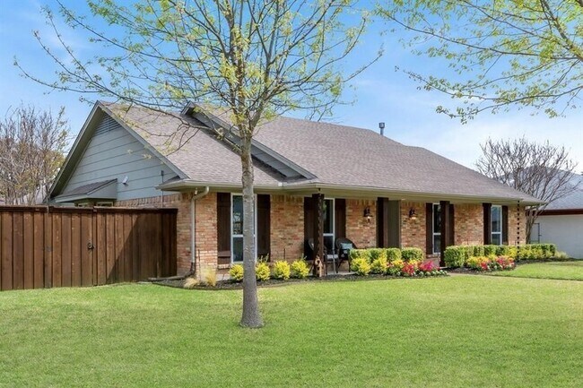 Building Photo - 1601 Windsong Trail