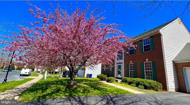 Primary Photo - 1721 Wheyfield Dr