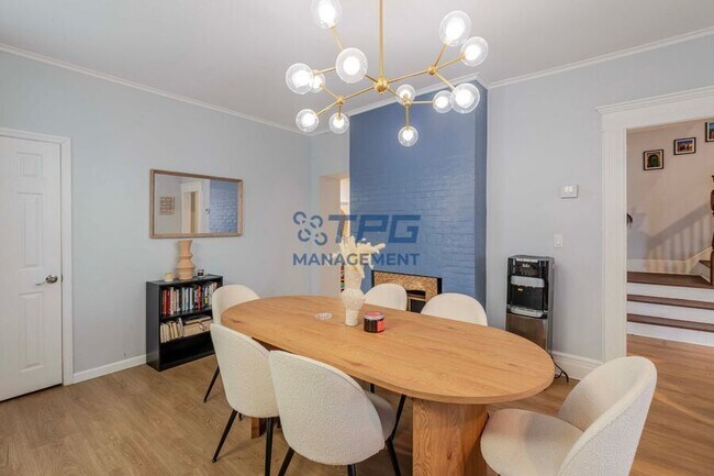 Building Photo - 211 Park Ave