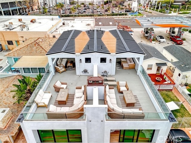 Building Photo - 506 Clubhouse Ave