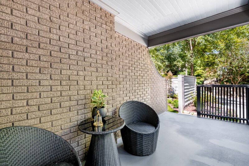 Building Photo - 413 8th St NE