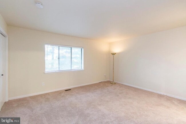 Building Photo - 50 Woodside Rd