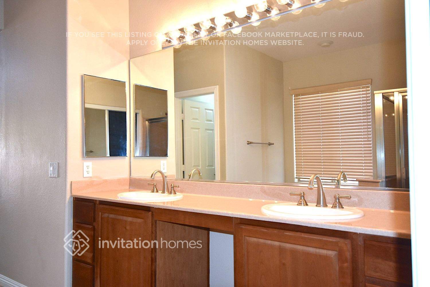 Building Photo - 8124 Chimney Bluff St