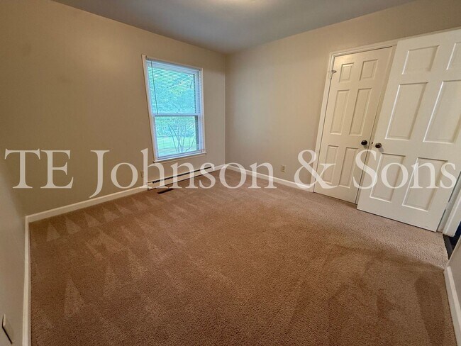 Building Photo - 2722 Winslow Ln