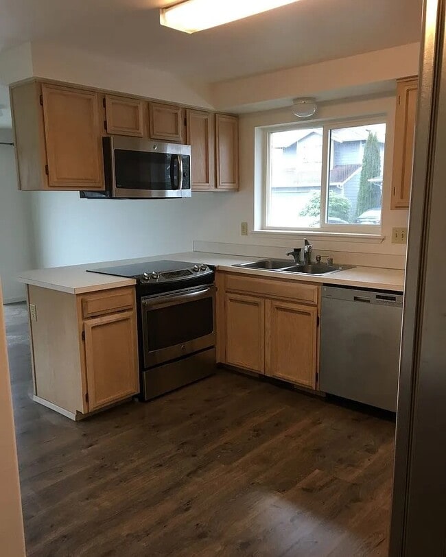 Building Photo - 2731 176th St NE