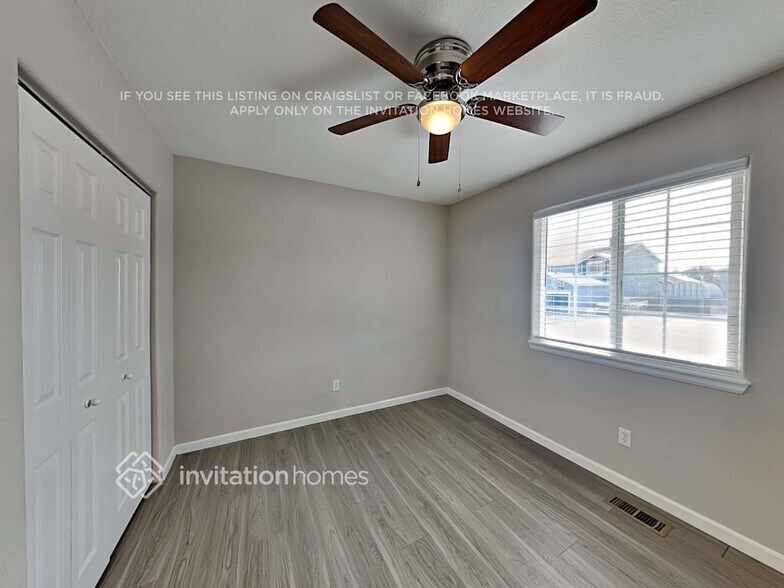 Building Photo - 10737 Darneal Dr