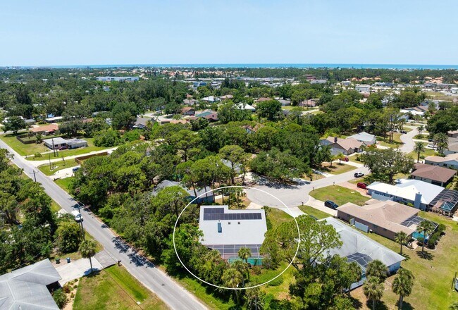 Building Photo - ** STUNNING 4 BEDROOM 2 FULL BATH/ 2 HALF ...