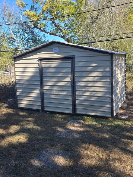 Building Photo - 2502 Riggan St