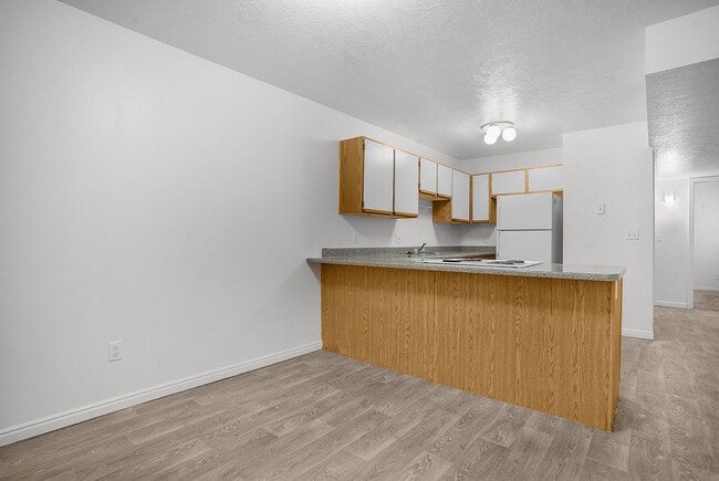 Building Photo - Lakeview Apartments