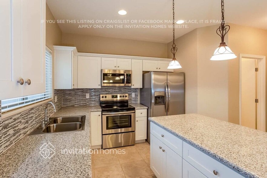 Building Photo - 185 W Desert Vista Trail