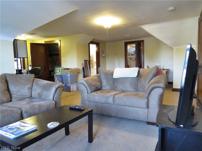 Building Photo - 13513 Clifton Blvd