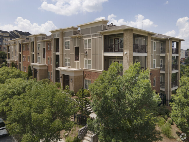 Building Photo - Veranda At Auburn Pointe