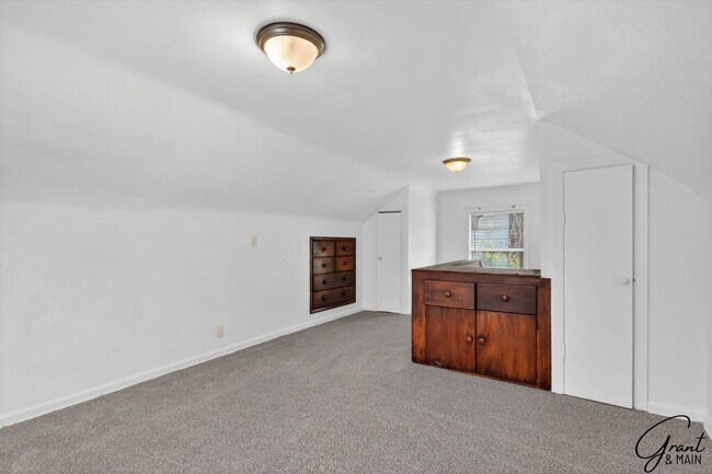 Building Photo - 20259 Oakfield Ave