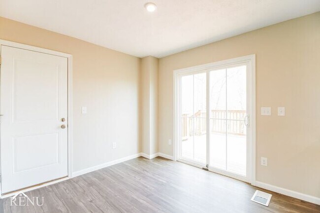 Building Photo - 5680 Tonya Marie Ct