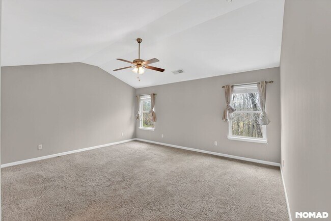 Building Photo - 1154 Paramount Dr