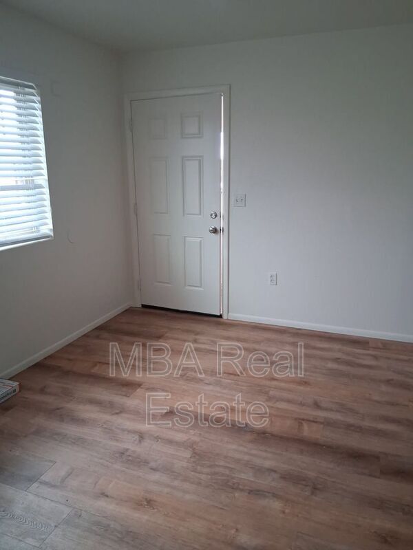 Building Photo - 3150 E Cicero St