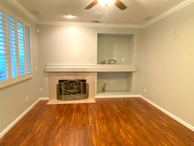 Building Photo - CLEAN AND SPACIOUS 4 BED, 2.5 BATH WITH COVERED BACK PATIO AND LUSH LANDSCAPING IN WESTLAKE COMMU...