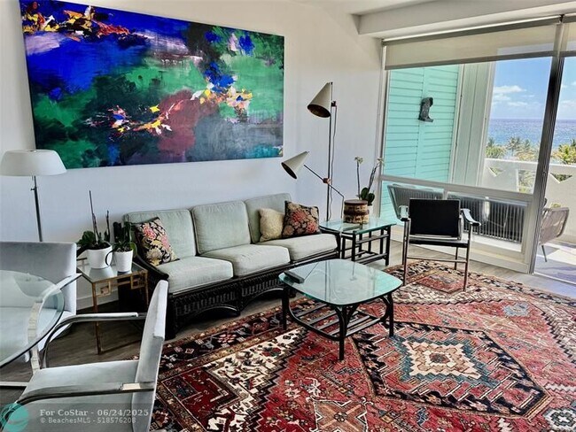 Building Photo - 2840 N Ocean Blvd