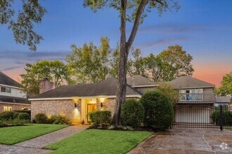 Building Photo - 1122 Daria Dr