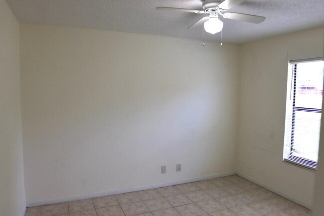 Building Photo - 20 Crossings Cir