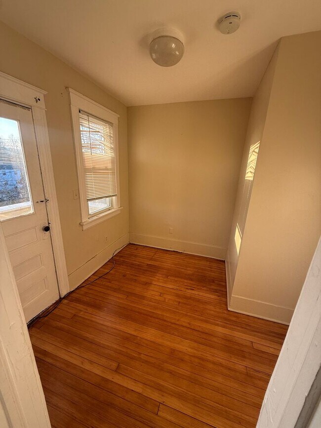 Building Photo - 137 Washington St