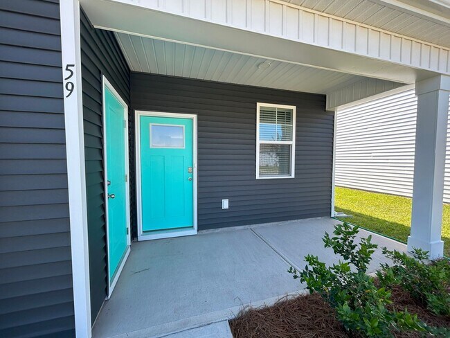 Building Photo - Brand new home with community amenties nes...