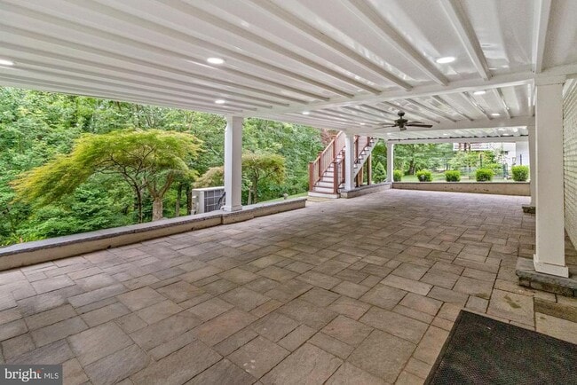 Building Photo - 6212 Lilac Bush Ln