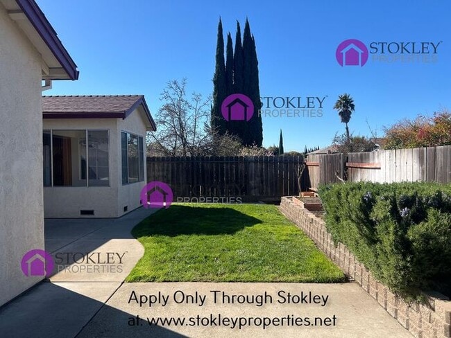 Building Photo - 1784 W Cypress Rd