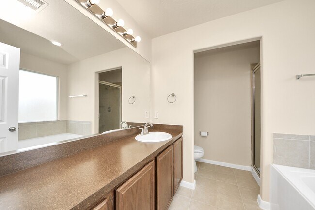 Building Photo - 11034 Kelly Hill Ct