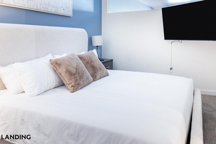 Building Photo - 343 S 400 E