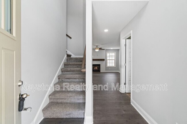Building Photo - 1093 Winesap Rd