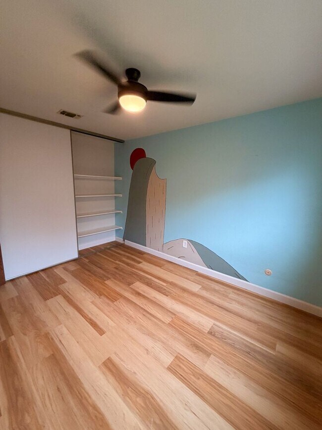 Building Photo - 950 Pembroke Way
