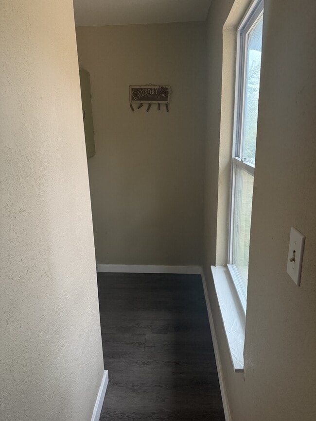 Building Photo - 2404 N Gray St