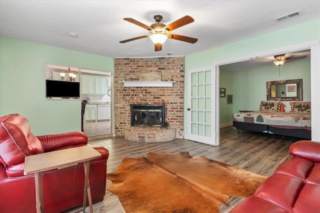 Building Photo - 259 Hiland Ln