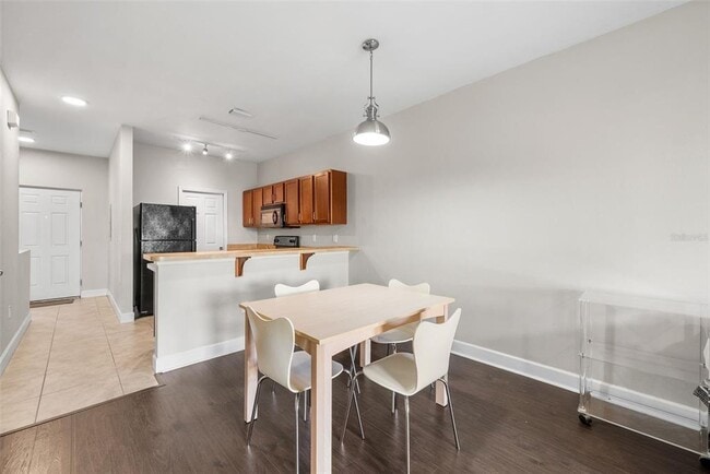 Building Photo - 2927 SW 35th Pl