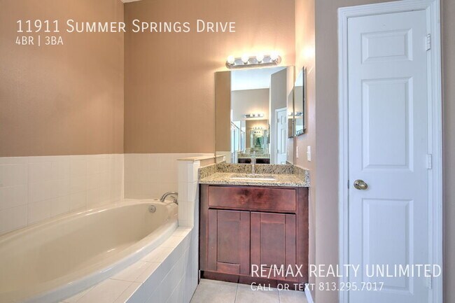 Building Photo - 11911 Summer Springs Dr